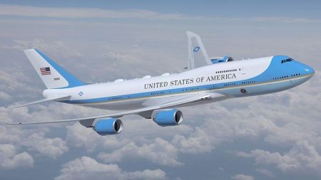 Força Aérea dos Estados Unidos aprova esquema de cores proposto por Trump para o Air Force One
