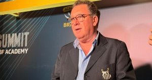 Santos busca arrecadar quantia milionária para evitar bloqueio de contratações